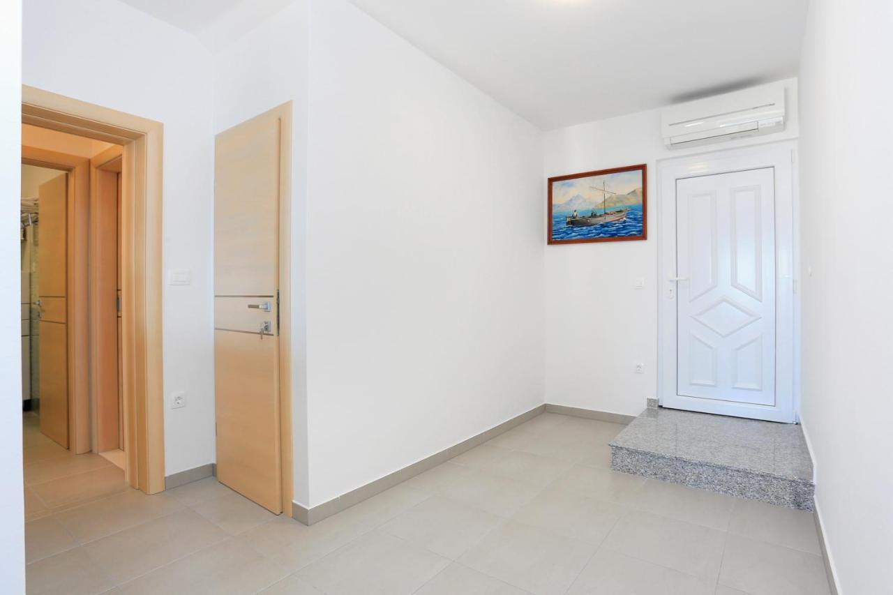 Apartments By The Sea Duce, Omis - 2737 外观 照片