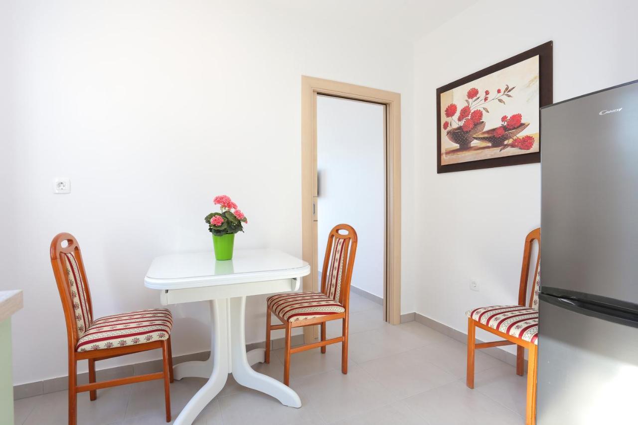 Apartments By The Sea Duce, Omis - 2737 外观 照片